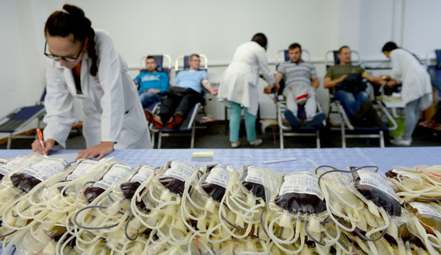 АПЕЛ ГРАЂАНИМА: Смањене залихе крви