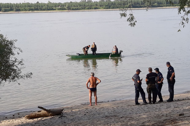 Ушао са другом у воду, па се удавио (Фото)