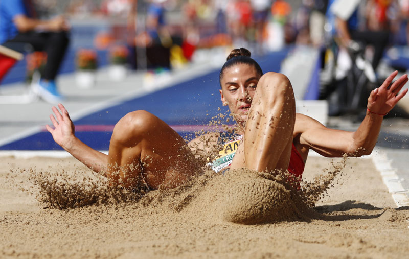 Иванин елегантан лет ка финалу