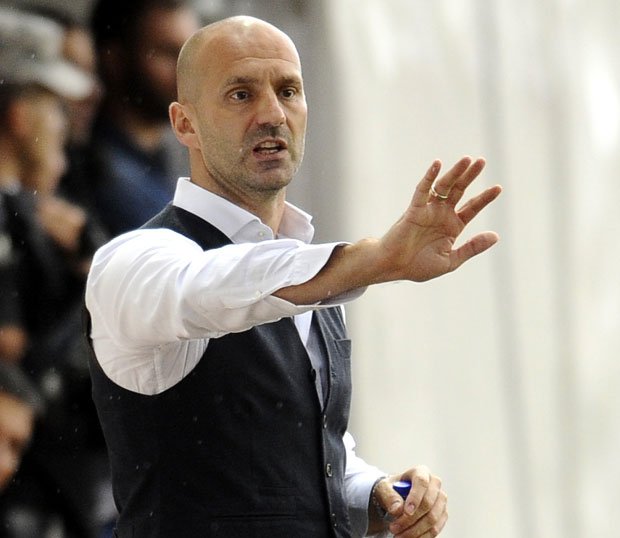 Столица близу клупе Вардара