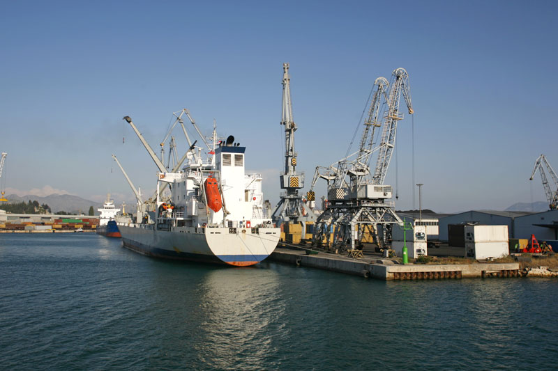 ХАВАРИЈА У ХРВАТСКОЈ: Танкер са нафтом се закуцао у док, милионска штета