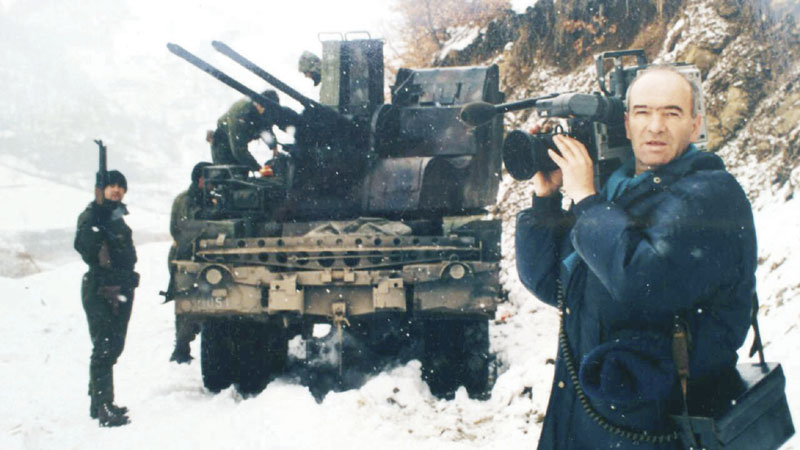 Мића и око дао бележећи историју!