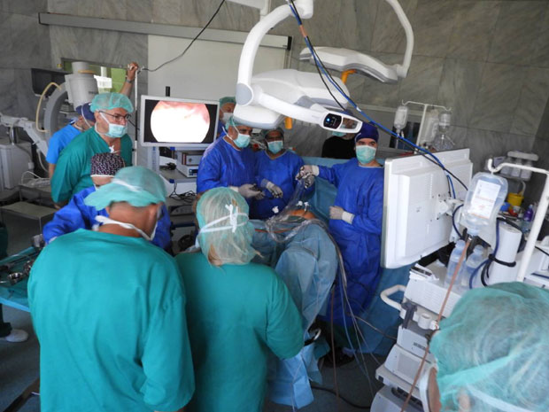 Српски хирурзи уче од светског стручњака