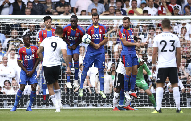 ЛУКИ ПРИПАО СРПСКИ ДЕРБИ: Кристал Палас у лондонском дуелу однео бодове на гостовању код Фулама