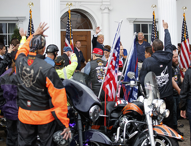 КОПИРА ПУТИНА: Трамп се дружио са бајкерима, и критиковао ФБИ на Твитеру (ФОТО)