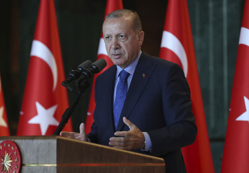 НОЖ У ЛЕЂА ОД АМЕРИКЕ: Ердоган оптужио САД за економску опсаду