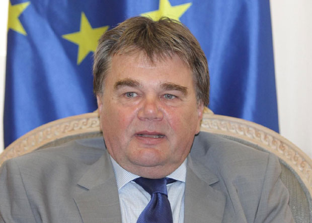 ЕВРОПСКИ ПАРЛАМЕНТАРАЦ ИЗ ИСТРЕ О ТОМПСОНУ: Он свесно чини велику штету Хрватској, такав тип човека је јад и беда