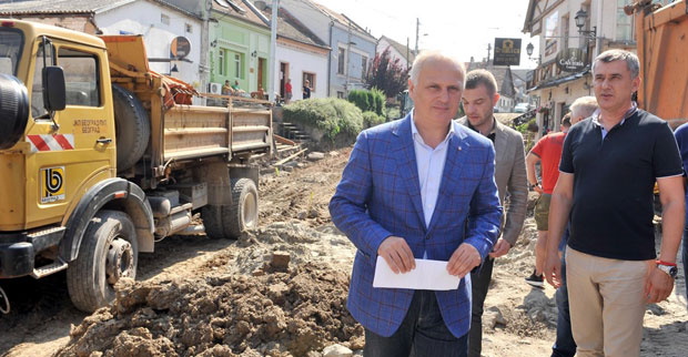 Весић најавио завршетак Његошеве у Земуну и обнову Гардоша 