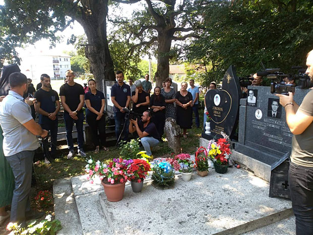 ГОДИШЊИЦА ЗЛОЧИНА У ГОРАЖДЕВЦУ: Чувају сећање на Панту и Ивана