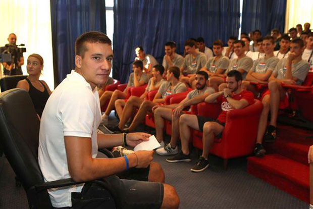 Богдановић одржао кадетским репрезентативцима радионицу на тему Комуникација и друштвене мреже