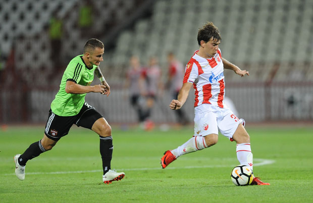 БИТКА ЗА ЕВРОПСКУ ЈЕСЕН: Звезда на поправном у Трнави