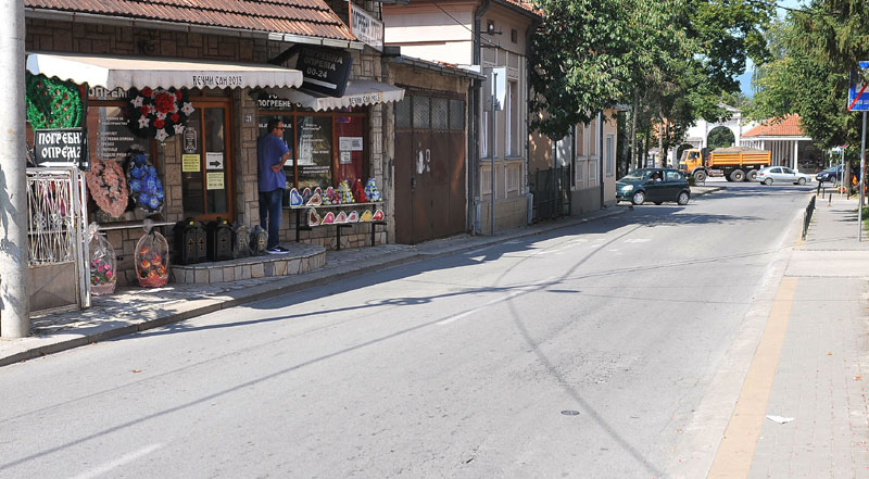 Краљево: Баки стргнут златни ланац