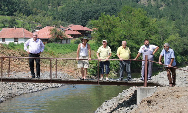 ЗАШТИТА БРЂАНА ОД ПОПЛАВА: Радови на чишћењу и уређењу корита Деспотовице