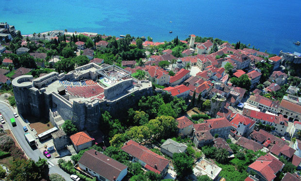 КОМУНАЛЦИМА ПУНЕ РУКЕ ПОСЛА: Казне “дилерима смештаја” појачале буџет Херцег Новог