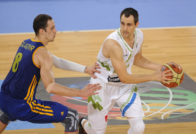 Домен Лорбек нови члан Игокее