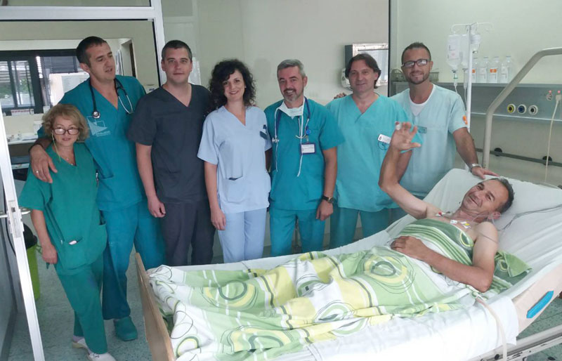 ЛЕКАРИ ТИМСКИ СПАСЛИ ПОВРЕЂЕНОГ ДРВОСЕЧУ: Станиславова ребра претворена у пиљевину 