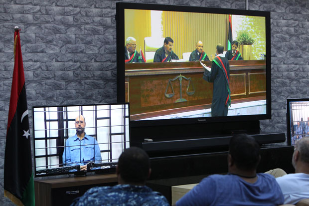 OДМАЗДА ПРОТИВ ГАДАФИЈЕВИХ ЉУДИ: Због убијања демонстраната на смрт осуђено 45 особа