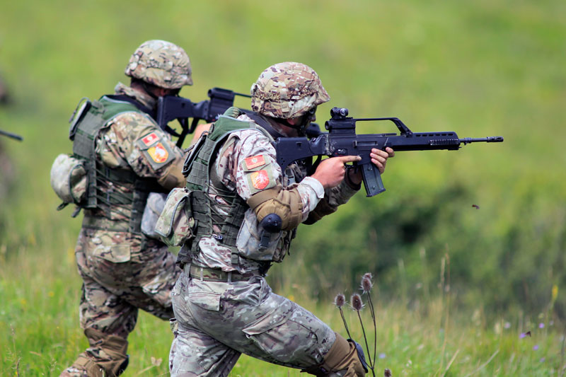 Црногорска војска са полицијом штити границу према Албанији