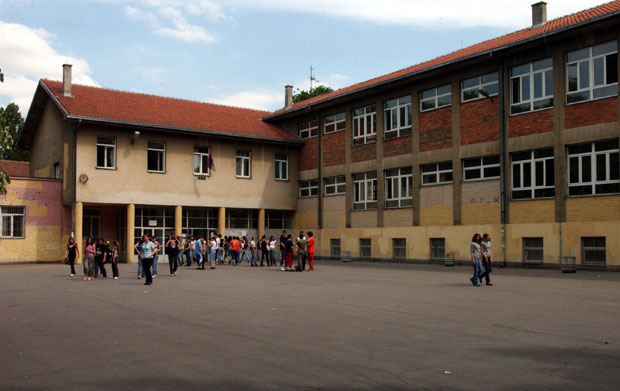 Смена па пријава против професора