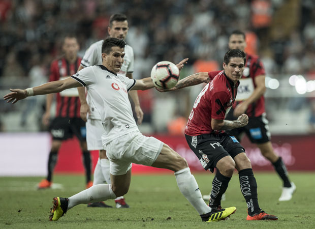 ТУРЦИ СТИЖУ У БЕОГРАД: Бешикташ у судијској надокнади избацио ЛАСК