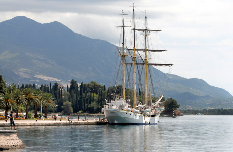 Нови спор Хрватске и Црне Горе о власништву над бродом Јадран