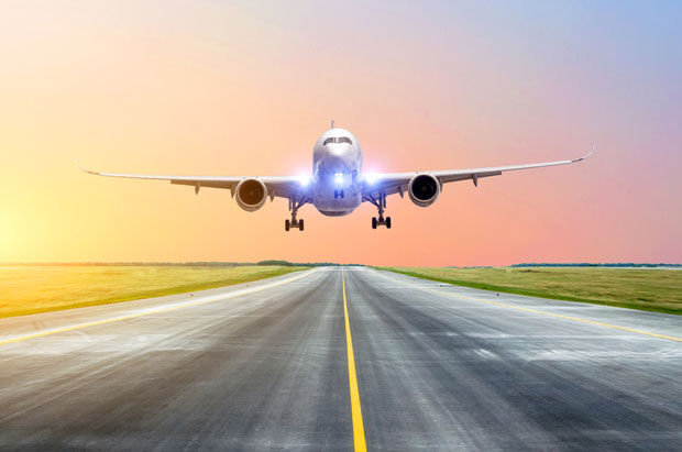 Покварио се мотор авиона: Боинг 737 са 161 путником и чланом посаде принудно слетео на Шереметјево