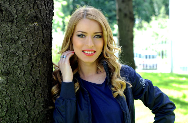 Познати нам верују