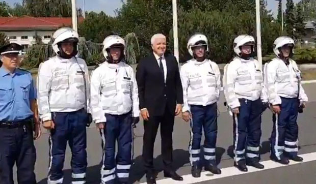 Црногорски премијер се сликао са немачким полицајцима