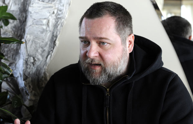 Коља објавио Четири прста са 19 песама