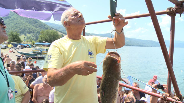 „ЗЛАТНА БУЋКА ЂЕРДАПА“: У Текији награђени аласи са најтежим капиталцима