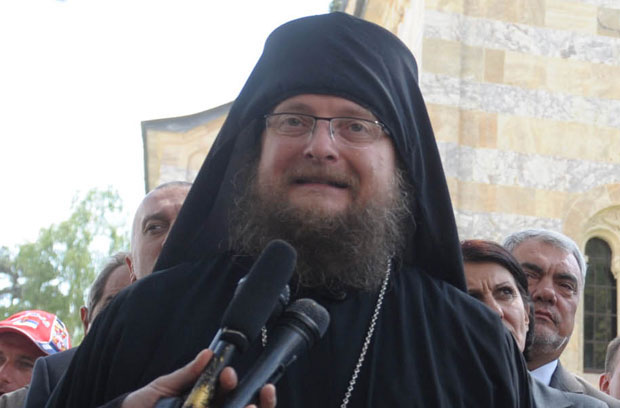 РАЗГРАНИЧЕЊЕ И АМЕРИЧКЕ ВЕЗЕ: Како је отац Сава говорио о рату на КиМ

