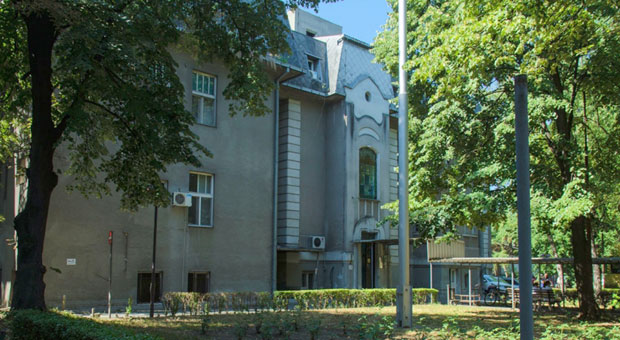 САМОУБИСТВО У НОВОМ САДУ: Пацијенткиња скочила са другог спрата