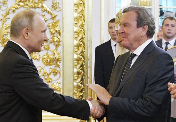 Кремљ не зна ништа о Шредеровом венчању