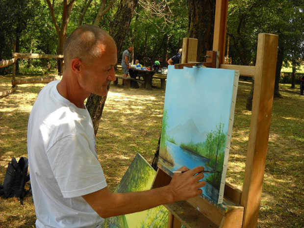 Осуђеници своје наде преносе на платно