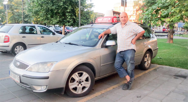 Бритко перо заменио таксиметром, сад не брине како ће се зими угрејати