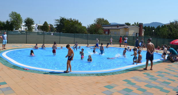 Први олимпијски базен у Вршцу