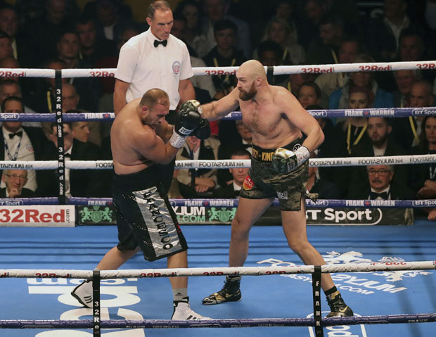 Тајсон Фјури забележио још једну победу, па бацио рукавицу у лице актуелном шампиону (ВИДЕО)