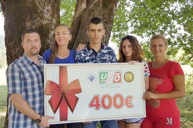 ДОМАЋИ “ЏАБАЛЕБАРОШИ” ОБАРАЈУ РЕКОРДЕ: Црногорци лежали чак 49 сати