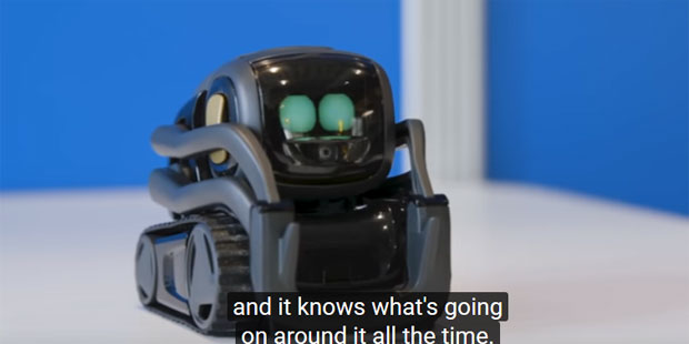 Роботима неопходне људске особине да би опстали (ВИДЕО)
