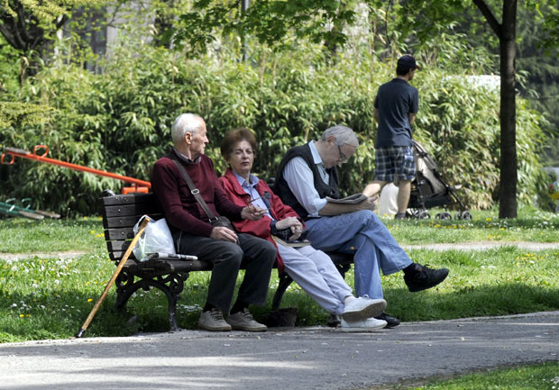 ПРОТЕСТНА ШЕТЊА У ЦГ: Нема повећања пензија