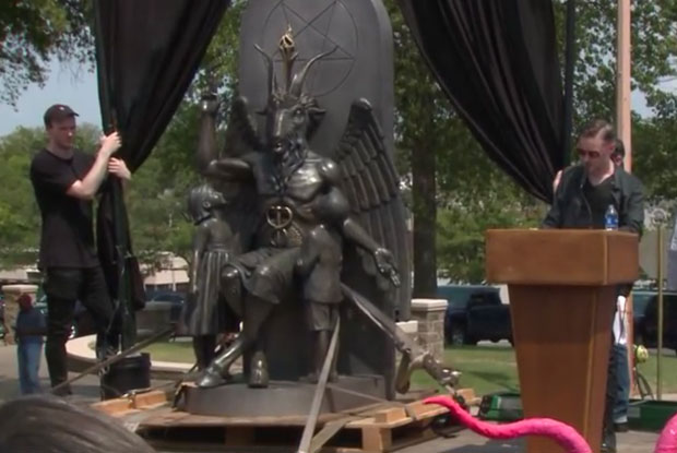 НЕВЕРОВАТНО: Сатанисти подигли споменик ђаволу у САД (ВИДЕО)