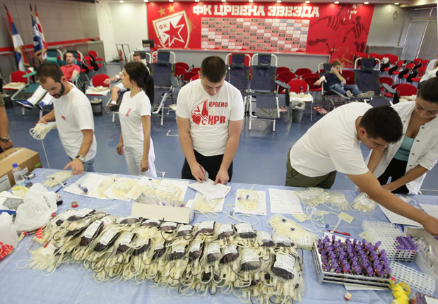 Прикупљено 470 јединица крви на стадиону Рајко Митић