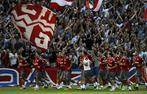 “ДЕЛИЈЕ” ДОЛАЗЕ НА САЛЦБУРГ: Видео бим испред “Рајка”