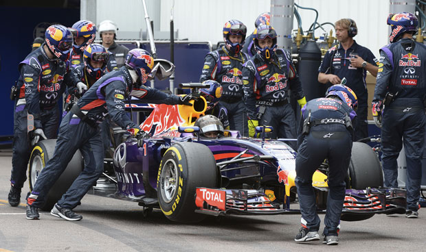 Гасли мења Рикарда на крају сезоне у Ред булу