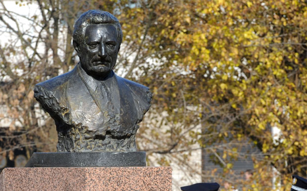 Нови споменик Туђману замениће стари у Загребу