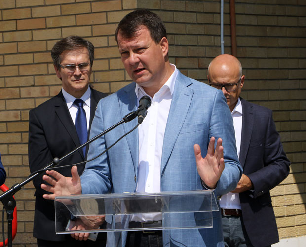 Влада АПВ извојила средства за уџбенике Срба у Хрватској