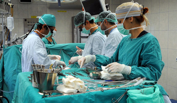 ПРВО ПРЕСАЂИВАЊЕ ОРГАНА ПО НОВОМ ЗАКОНУ: Један донор за четири живота