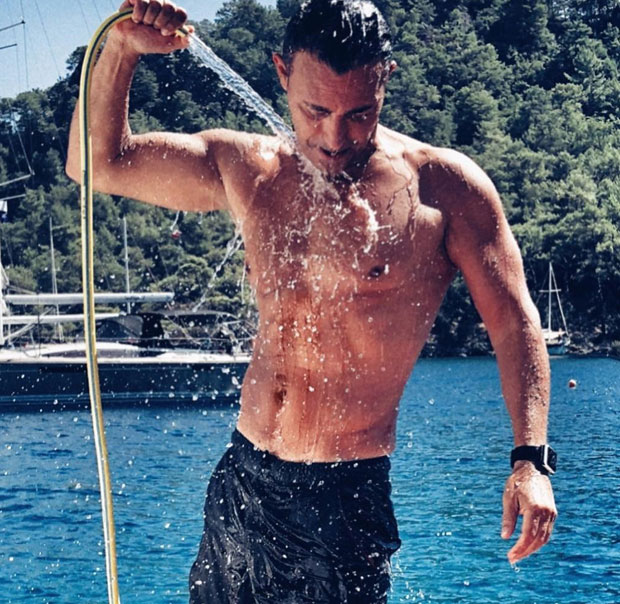 Мустафине плочице за женске уздахе