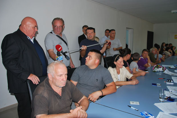 ПАЛМА ПОНОВО ДЕЛИ: Помоћ добило преко 2.000 Јагодинаца (ФОТО)