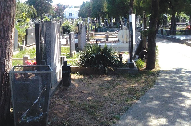 ДЕВОЈКА ОСУМЊИЧЕНА ДА ЈЕ МАЛТРЕТИРАЛА МАЛОЛЕТНИЦУ: Има криминални досије, терала девојчицу да призна да је к***а